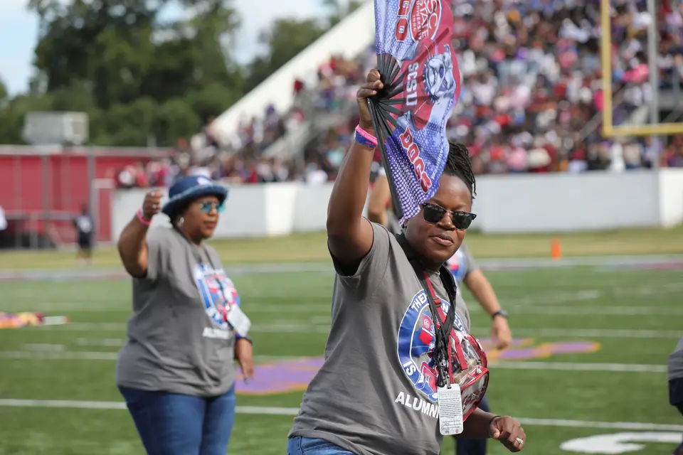 Bulldog fans connecting during Game Day