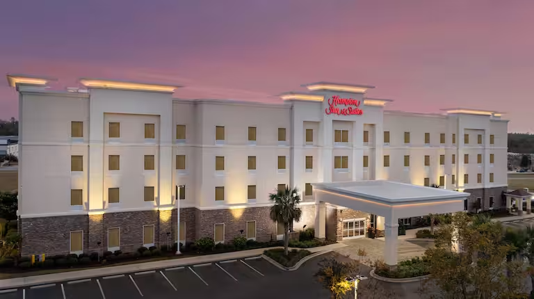 Hampton Inn & Suites Orangeburg exterior