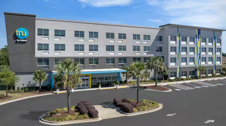 Tru by Hilton Orangeburg exterior